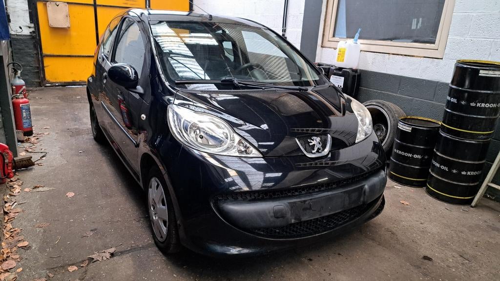 Peugeot 107, Autos, Peugeot, Particulier, Essence, Euro 4, 3 portes, Boîte manuelle, Noir, Enlèvement