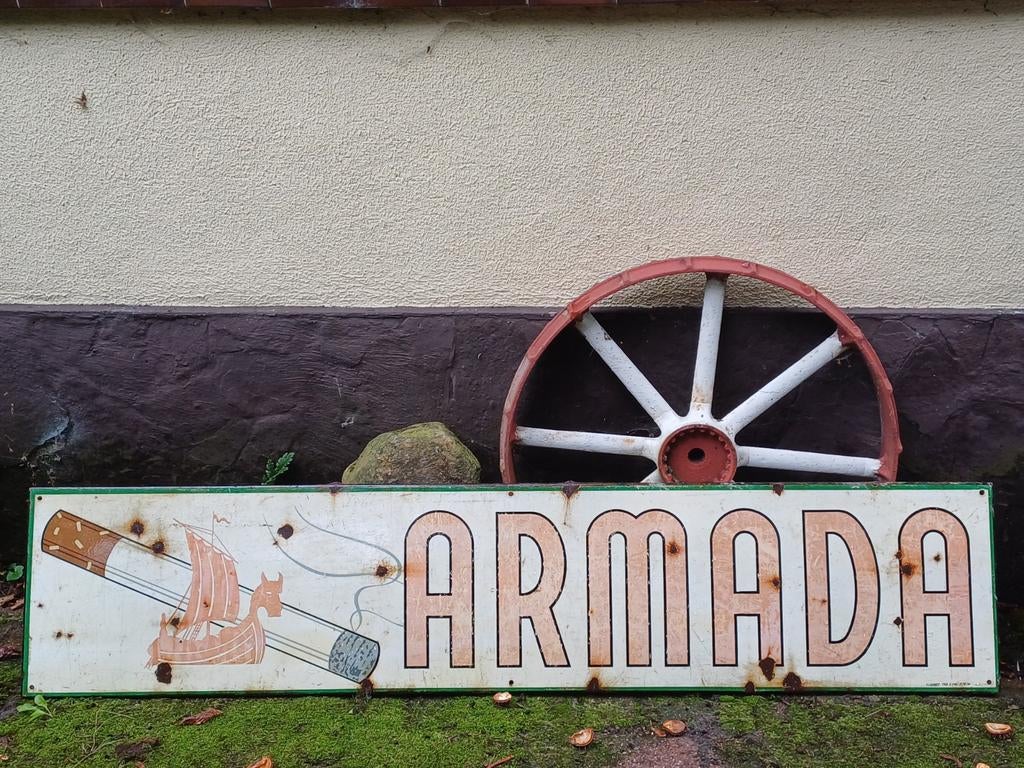 Groot emaille reclamebord Armada sigaretten, Verzamelen, Merken en Reclamevoorwerpen, Ophalen of Verzenden, Gebruikt, Reclamebord