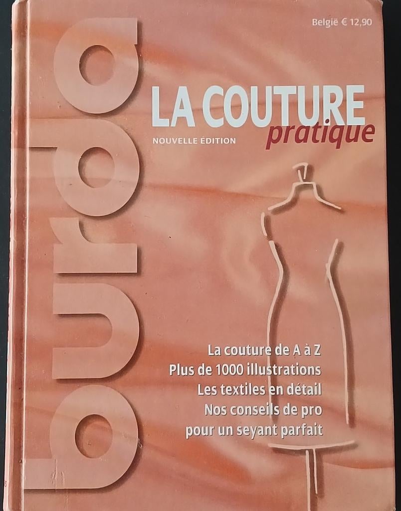 Livre, la couture pratique, Comme neuf