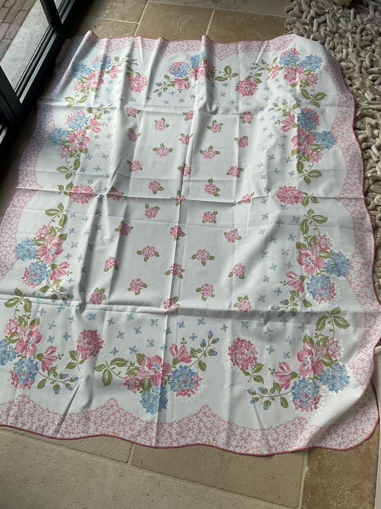 Nappe neuve, non utilisée, Maison & Meubles, Cuisine | Linge de cuisine, Enlèvement ou Envoi