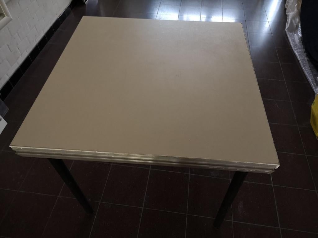 Stagedex 1 mètre sur 1 mètre 90 cm de haut, Enlèvement