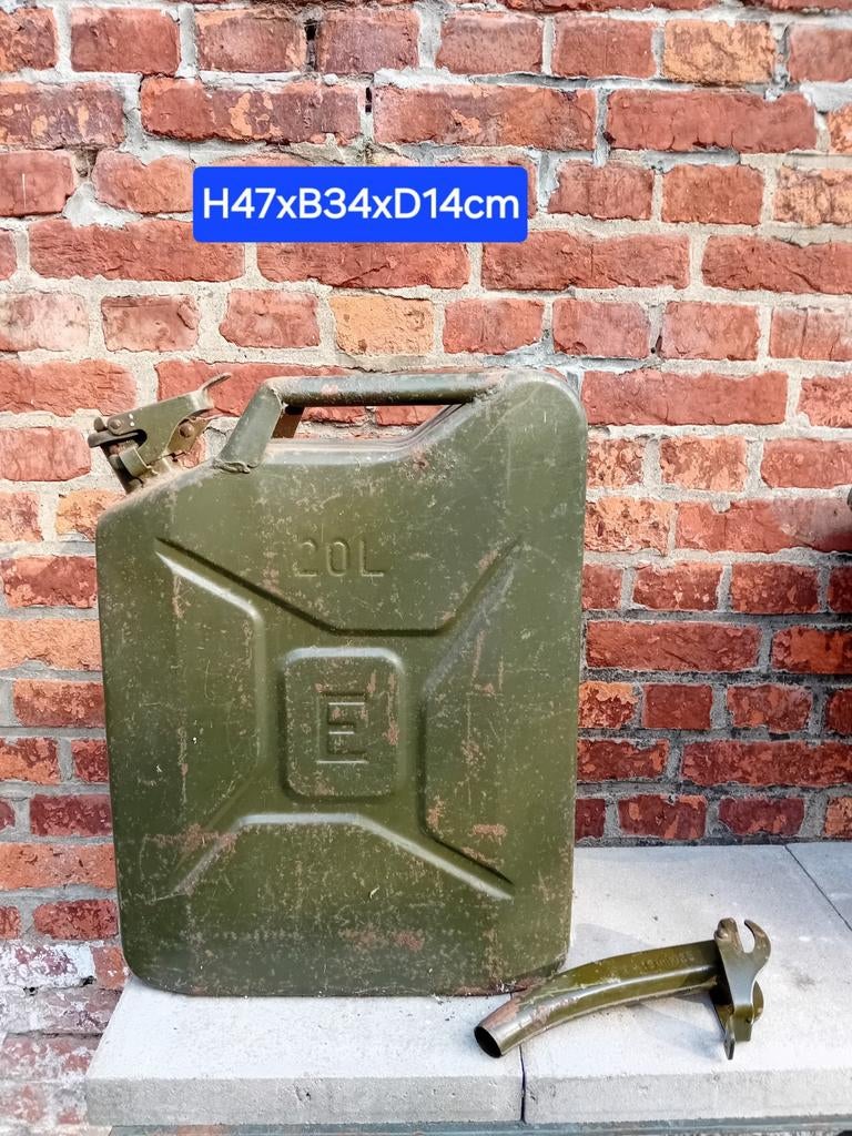 Jerrycan met gietteut, Verzamelen, Ophalen