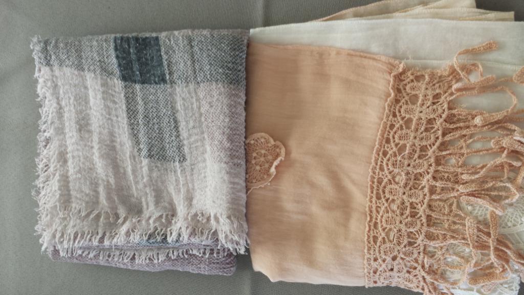 Très beaux foulards, Enlèvement, Comme neuf, Écharpe