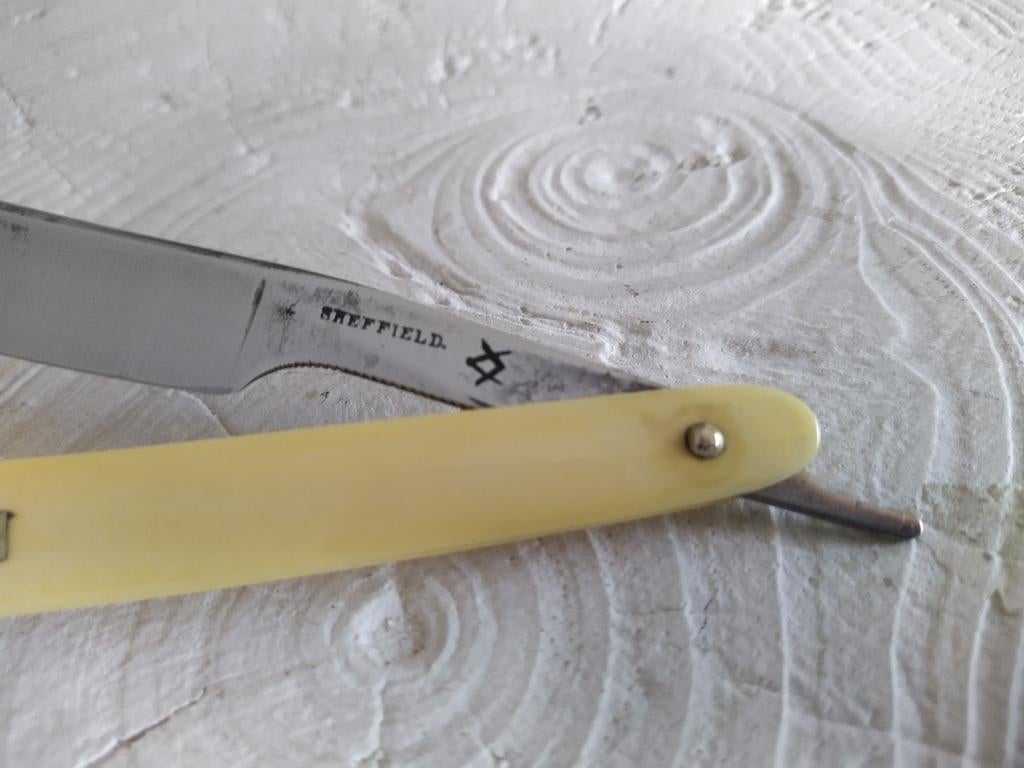 Anciens rasoirs coupe-choux scheermes straight razors, Enlèvement ou Envoi, Comme neuf