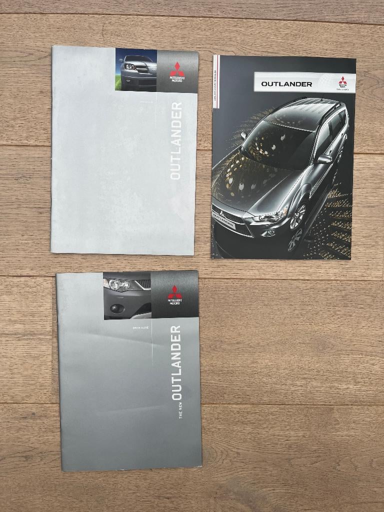 MITSUBISHI OUTLANDER FOLDERS, Boeken, Ophalen of Verzenden, Mitsubishi