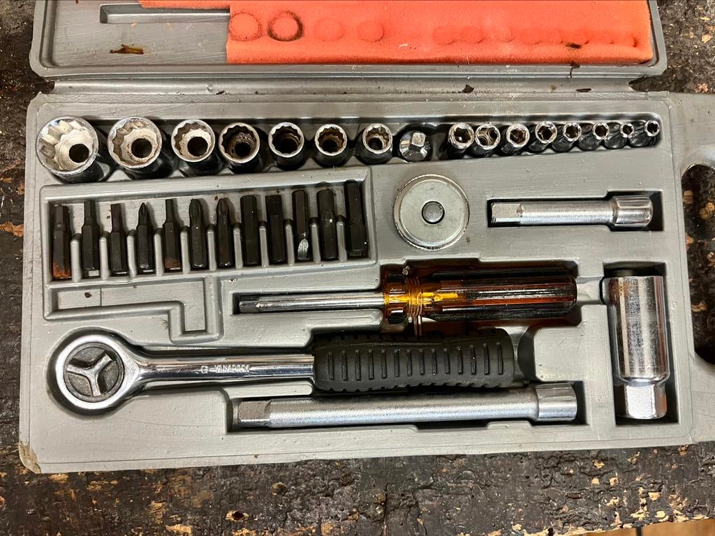 Mallette à outils complète 37 pièces