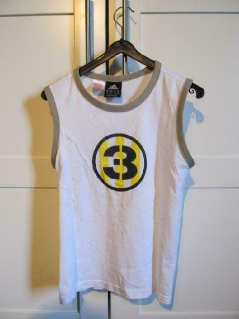 3 T-shirts Sport Maat 152 Adidas, Nike zonder mouw, Enlèvement ou Envoi, Utilisé, Garçon, Vêtements de sport ou Maillots de bain