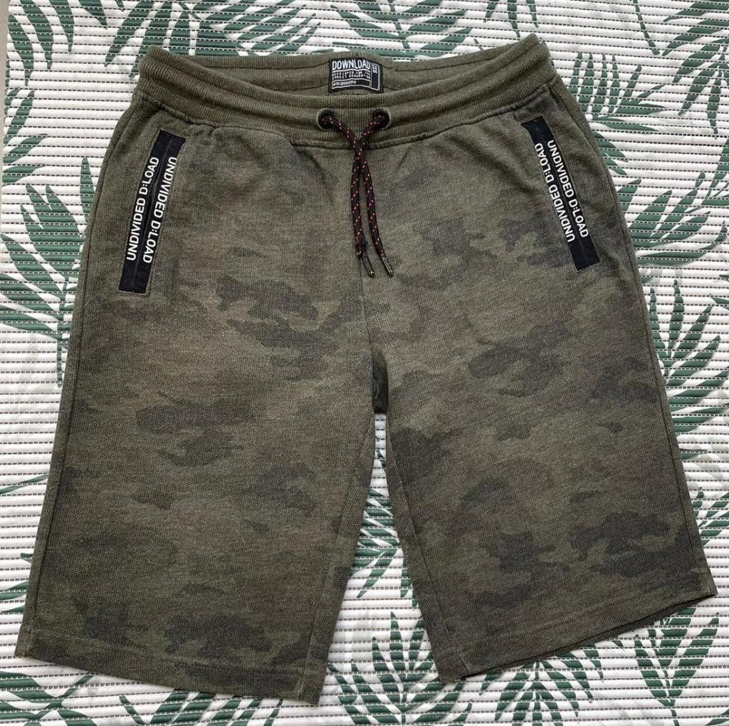 Bermuda C&A,maat 164, Kinderen en Baby's, Kinderkleding | Maat 164, Broek, C&A, Ophalen of Verzenden, Zo goed als nieuw