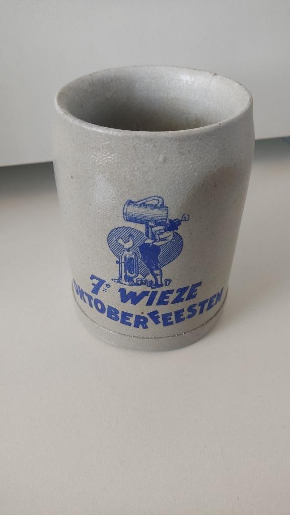 Stenen bierkruik 7de WIEZE OKTOBER FEESTEN, Ophalen of Verzenden, Zo goed als nieuw, Pul(len), Overige merken
