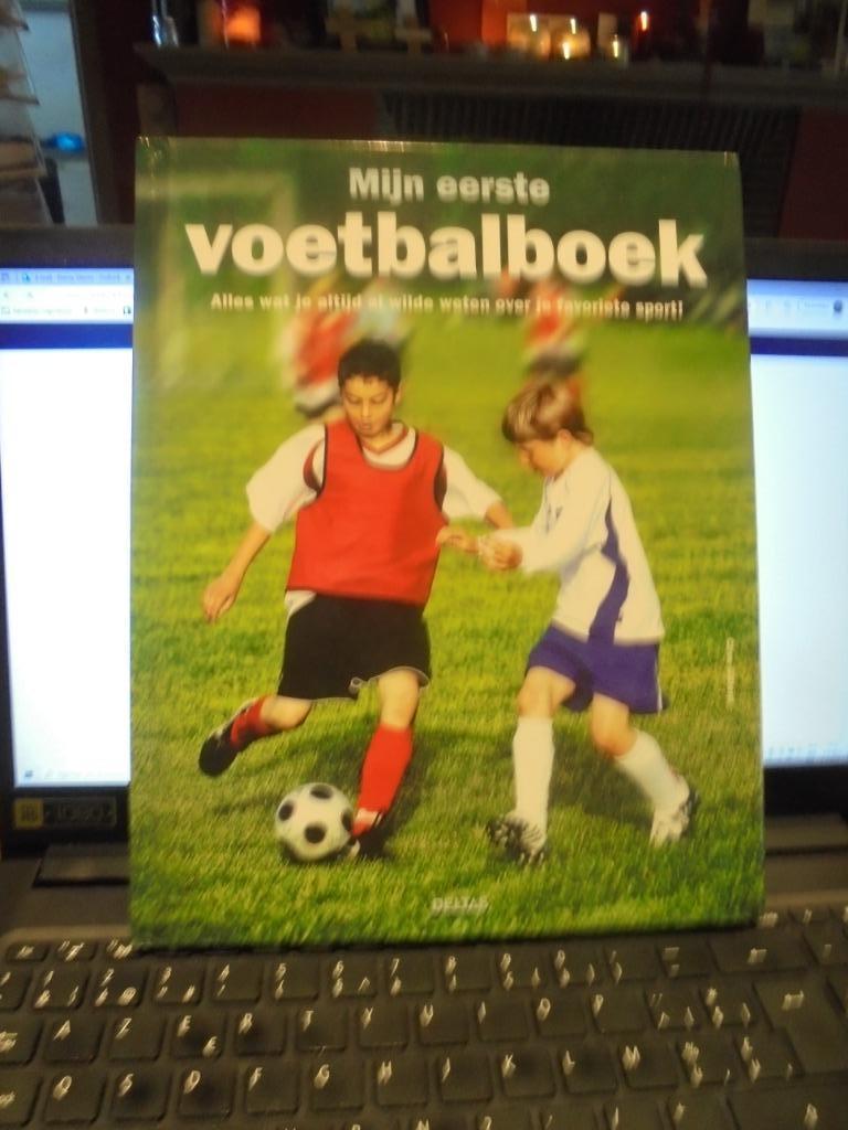 Mijn eerste voetbalboek, Ophalen of Verzenden, Gelezen