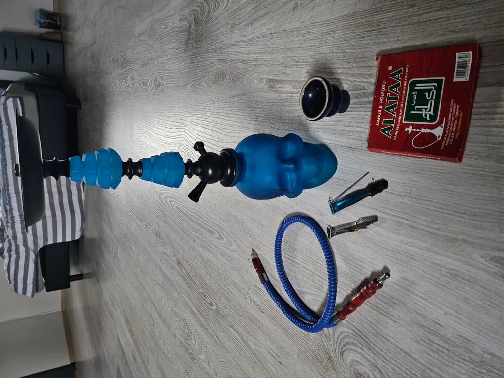 Chicha, chicha, tête de mort, Enlèvement ou Envoi, Comme neuf