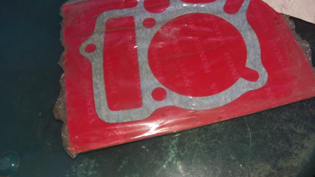 Honda GASKET, CYLINDER 12191-GB2-004, Vélos & Vélomoteurs, Pièces de cyclomoteur | Général, Enlèvement ou Envoi, Neuf, Cylindre