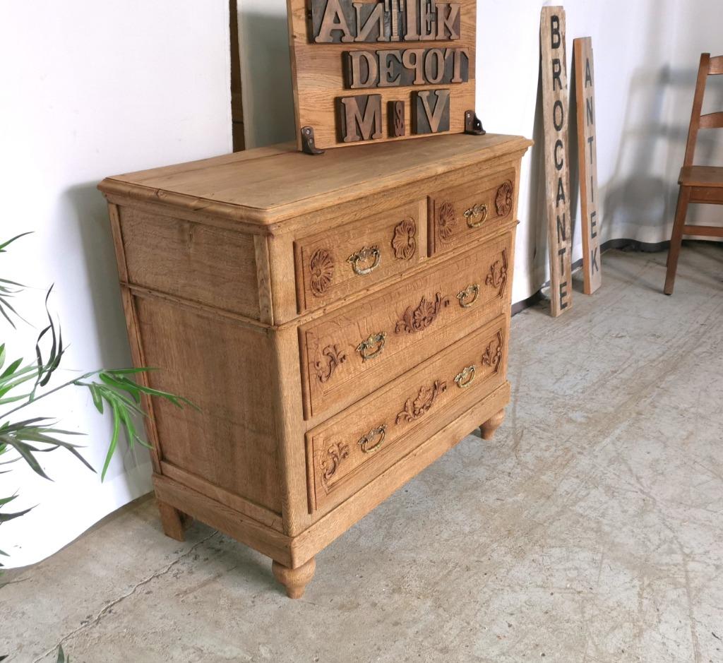 commode liégeoise ancienne en chêne lixivié L 90 cm H 80 cm, Enlèvement