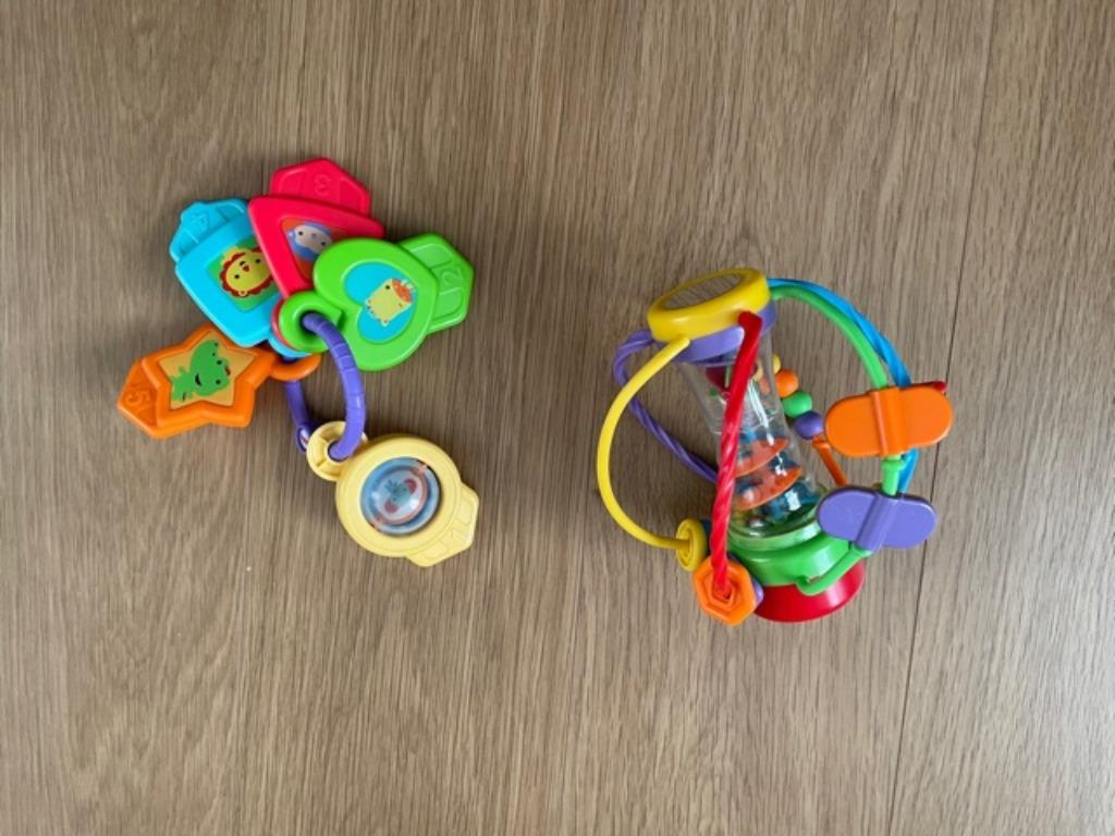 Babyspeelgoed plastiek activiteitenbal en sleutelhanger, Kinderen en Baby's, Ophalen, Gebruikt, Overige typen