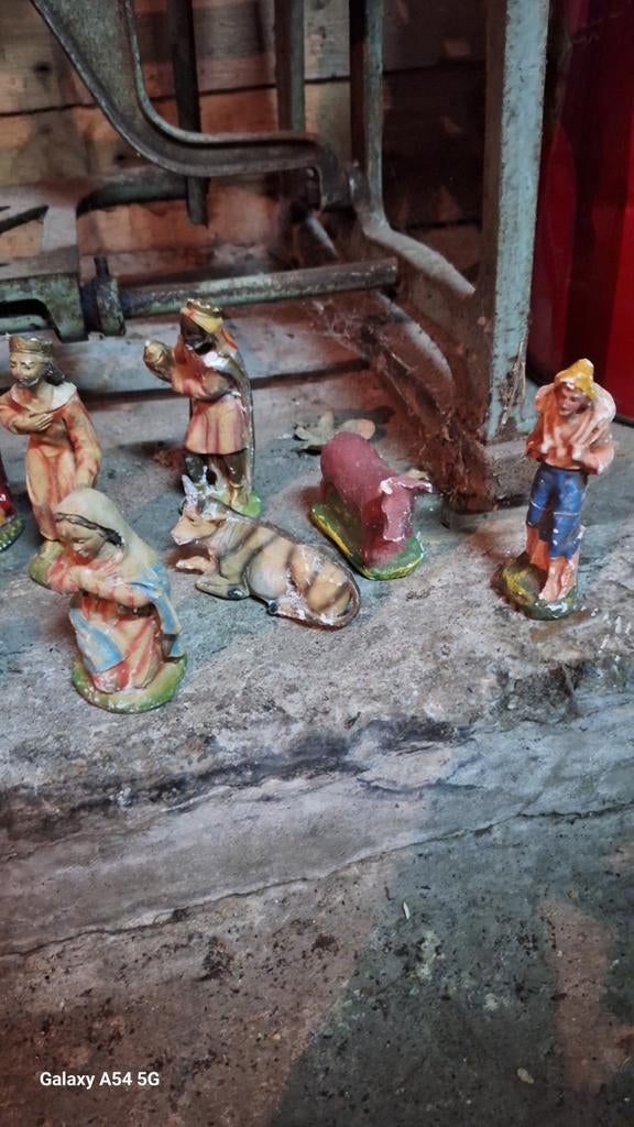 Oude beeldjes kerststal, Ophalen of Verzenden