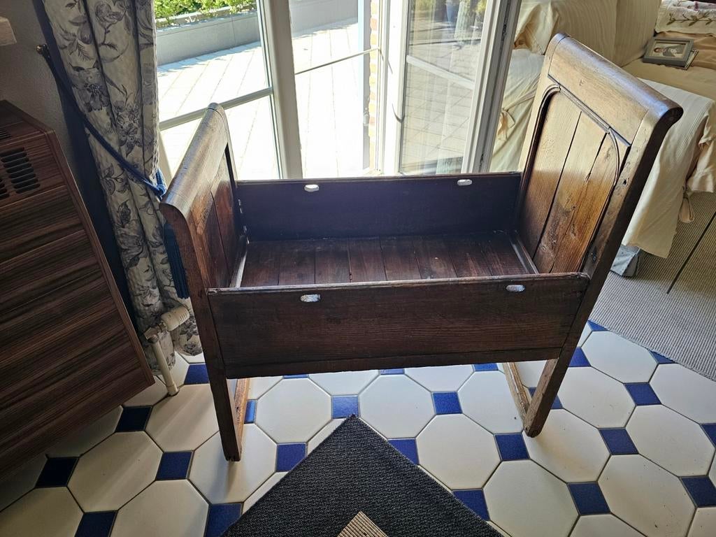 Kinderbed babybed antiek, Ophalen