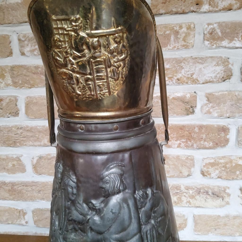 Ancien seau en cuivre, Enlèvement, Cuivre