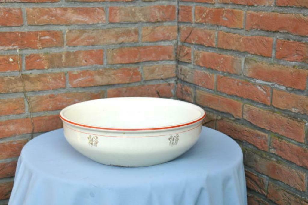 §bassin en faïence boch liseret orange, Antiquités & Art, Antiquités | Céramique & Poterie, Enlèvement ou Envoi