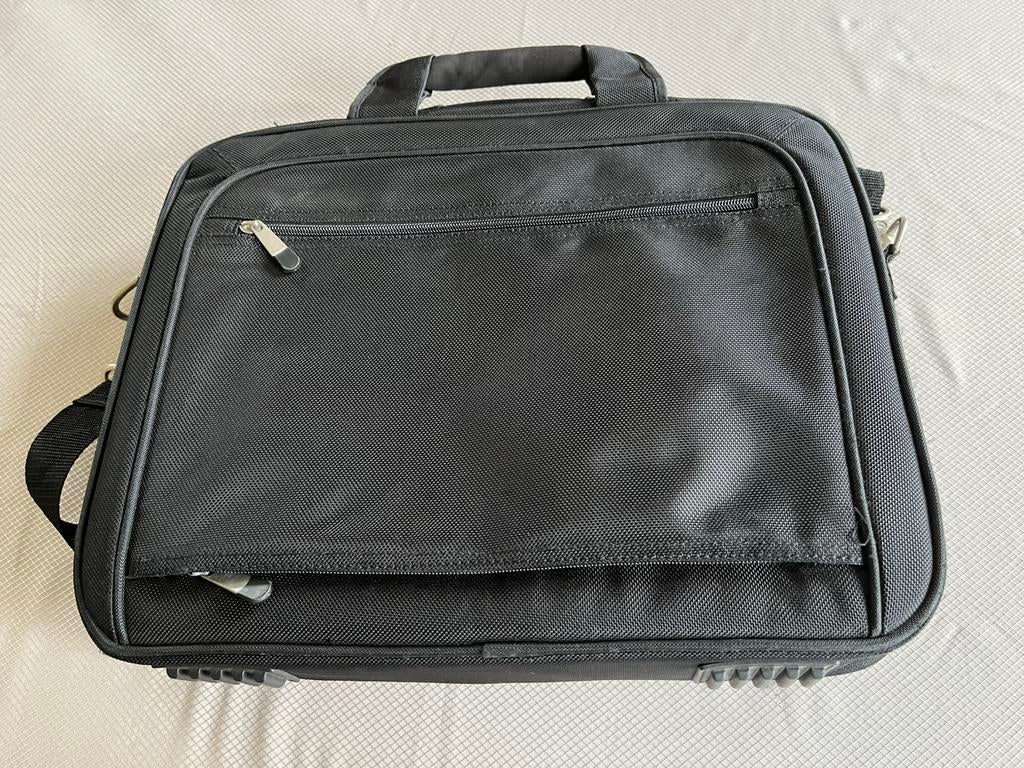 Zwarte laptoptas, Dell,40 cm x 32 cm x 9 cm, Ophalen of Verzenden, Zo goed als nieuw