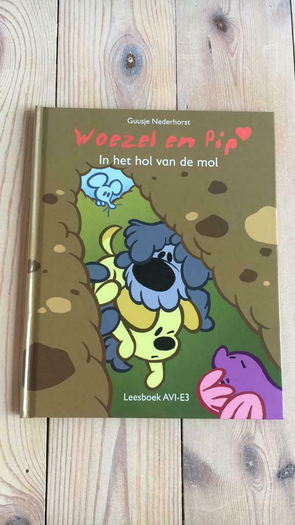 Guusje Nederhorst - In het hol van de mol AVI-E3, Ophalen of Verzenden, Zo goed als nieuw, Guusje Nederhorst