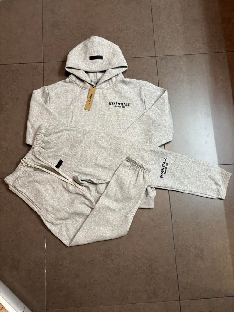 Essentials tracksuit, Kleding | Heren, Ophalen of Verzenden, Nieuw, Maat 48/50 (M), Grijs