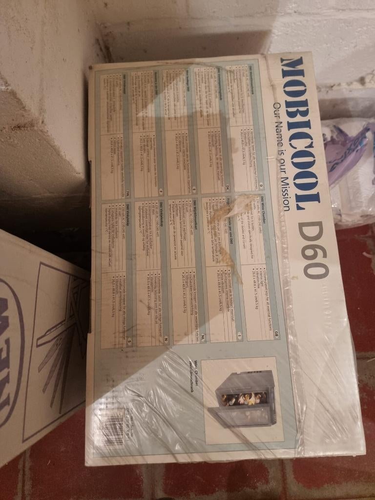 Wijnkoeler Mobicool D60 nieuw, Elektronische apparatuur, Koelkasten en IJskasten, Ophalen, Nieuw