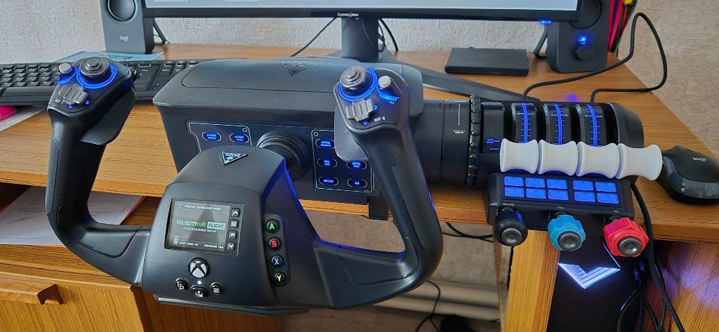 Microsoft flightsimulator software + hardware, 1 speler, Ophalen of Verzenden, Zo goed als nieuw, Racen en Vliegen