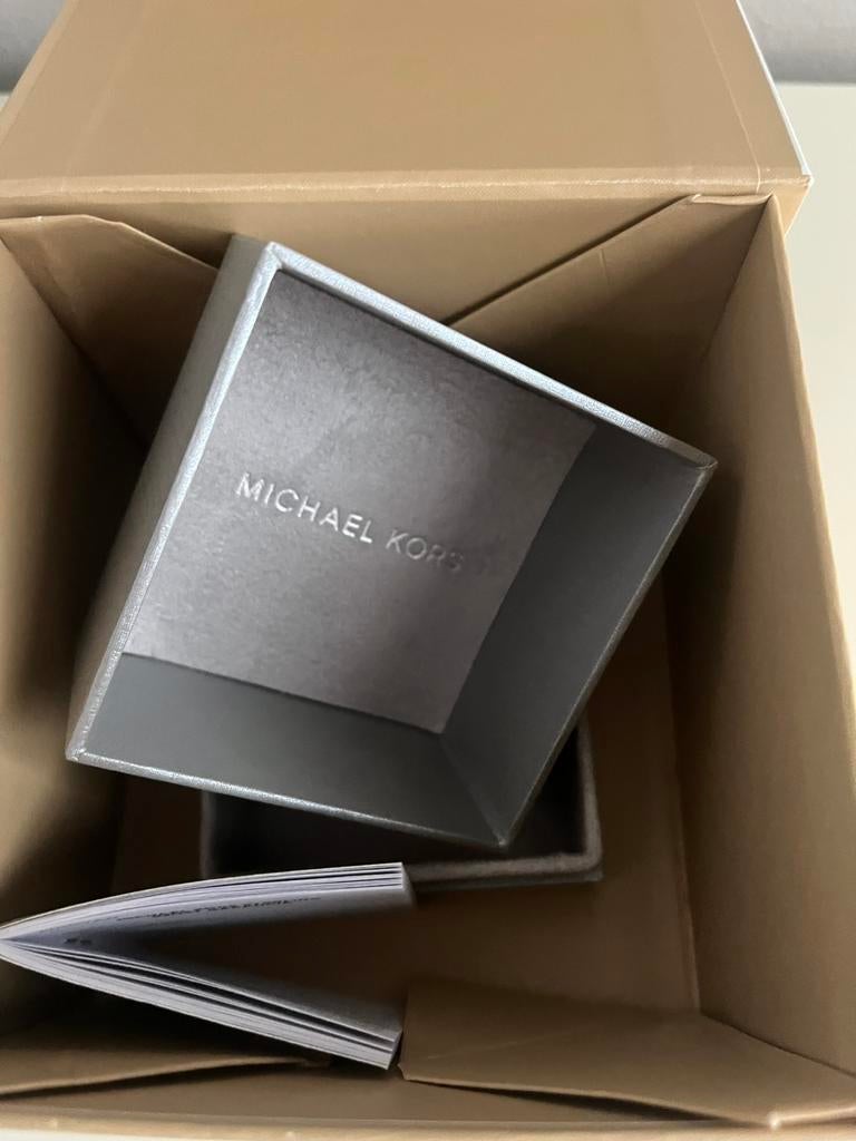 Coffret de rangement pour bijoux Michael Kors avec livre, Enlèvement ou Envoi, Comme neuf, Boîte