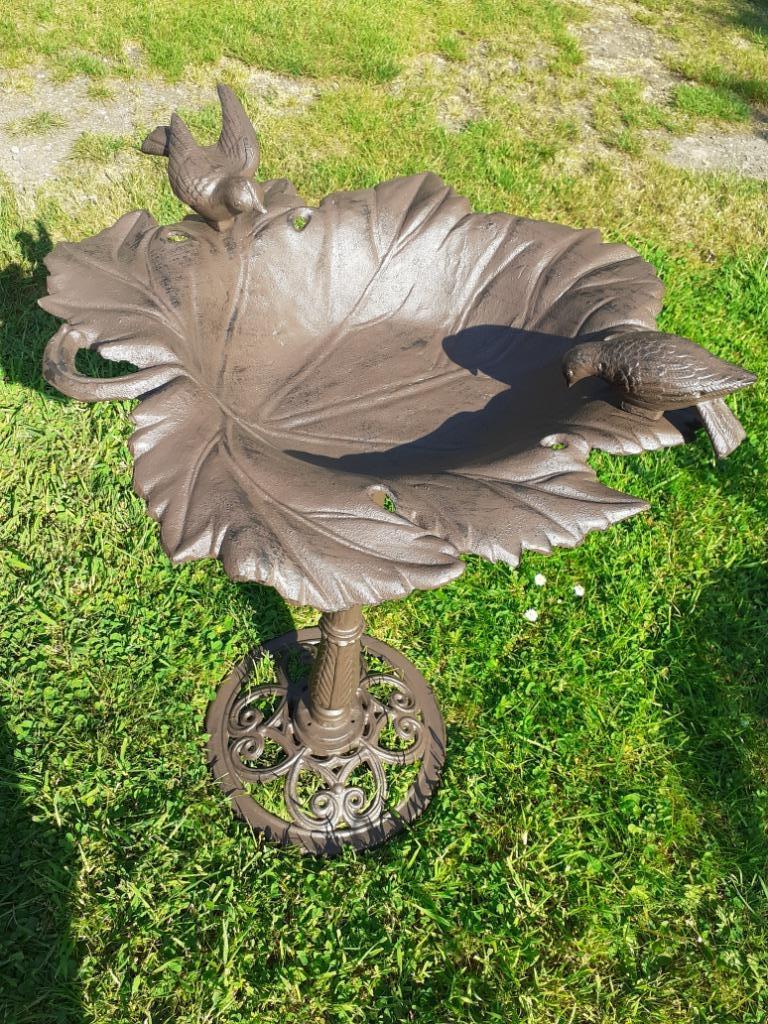 PRACHTIG VOGELBAD IN GEPATINEERD GEGOTEN ALUMINIUM, Tuin en Terras, Ophalen of Verzenden, Nieuw