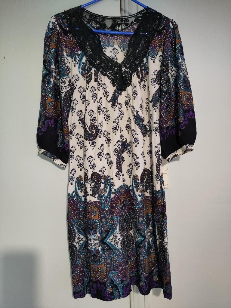 Robe motifs cachemire, Enlèvement ou Envoi