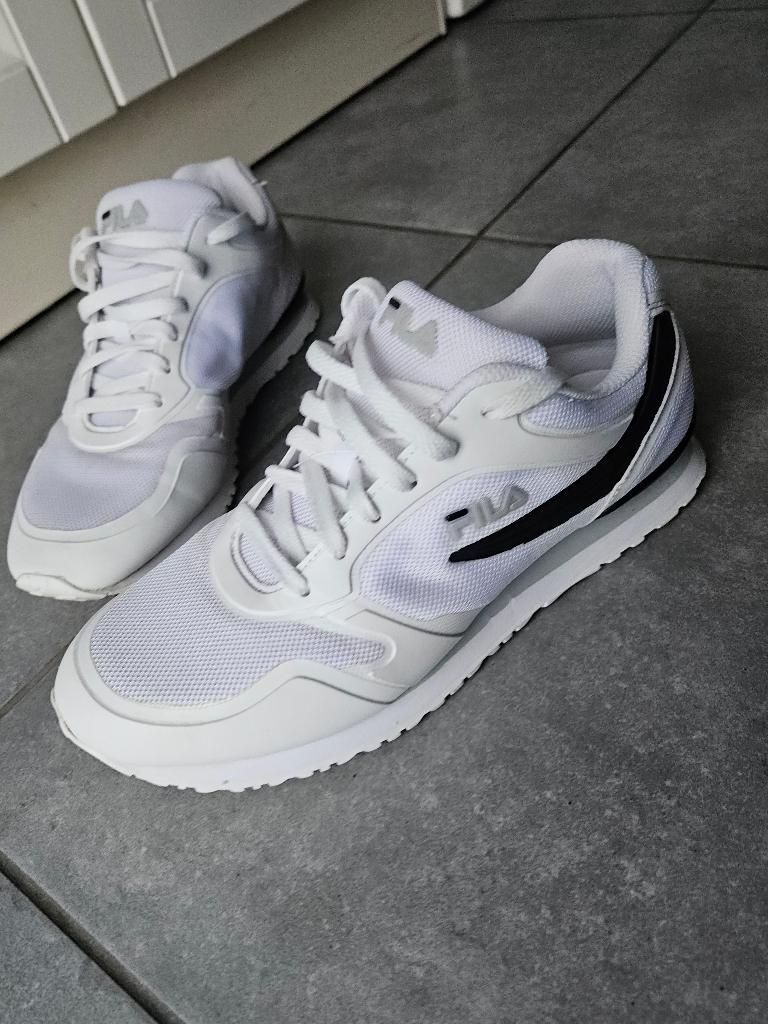 Baskets Fila 42, Enlèvement, Comme neuf, Chaussures