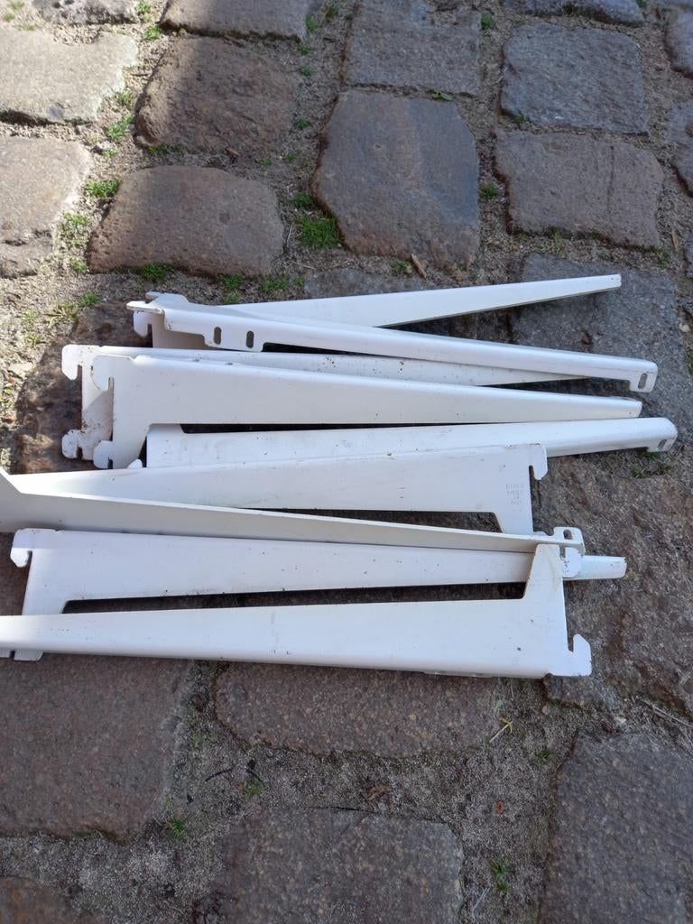 Metalen plankdragers 32 cm, Doe-het-zelf en Bouw, Ophalen of Verzenden, Zo goed als nieuw