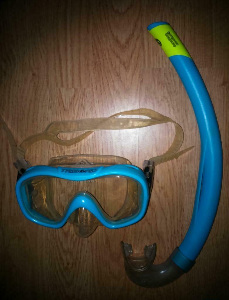 Masque et tuba " DECATHLON", Enlèvement ou Envoi, Comme neuf, Lunettes de plongée ou Tuba