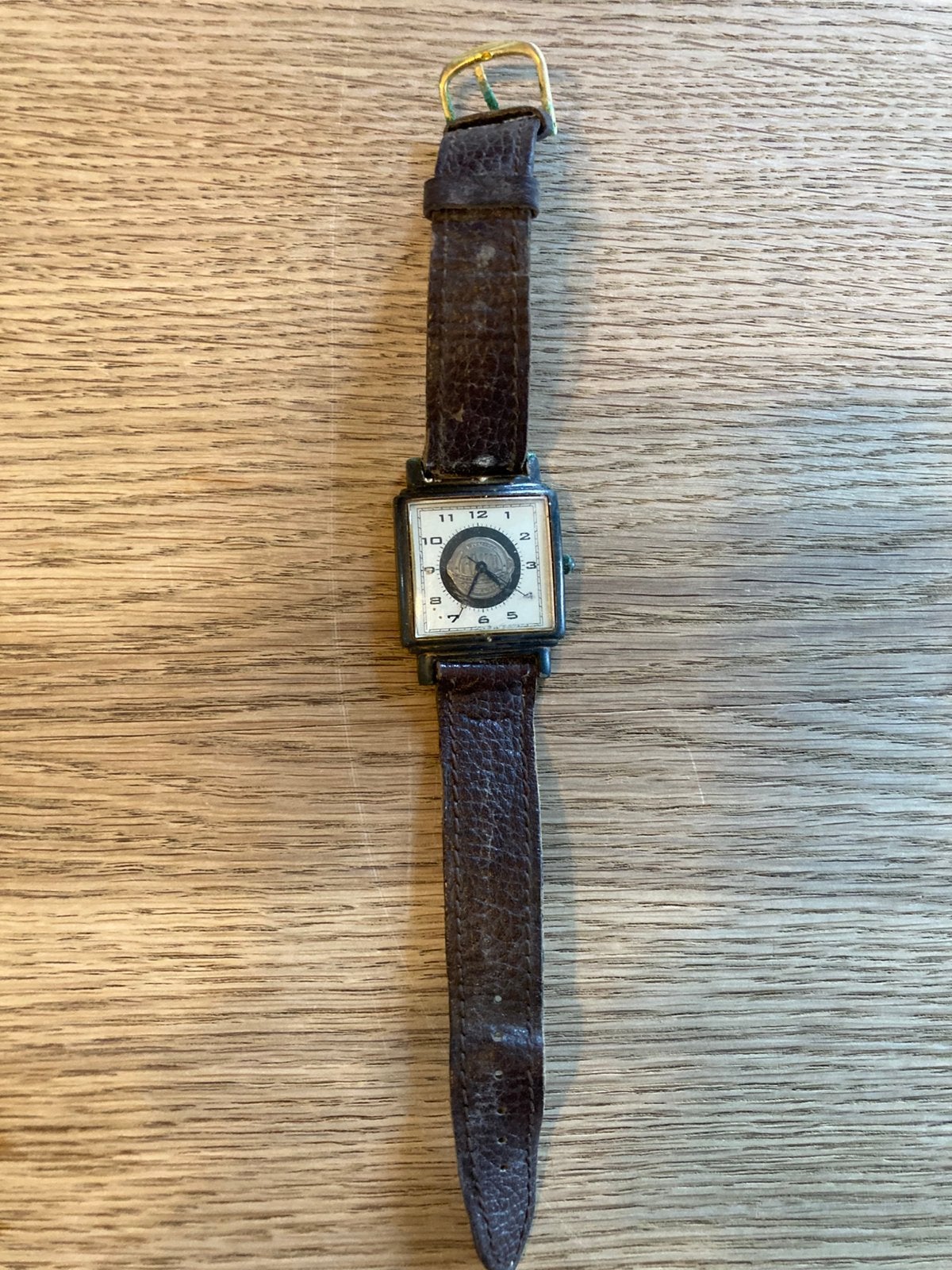 Montre Fossil vintage rectangulaire AG-5607, Enlèvement