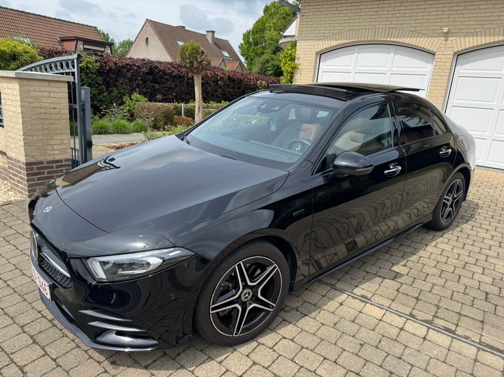 Mercedes Benz A 250e PHEV, AMG line, Autos, Achat, Android Auto, Berline, Automatique