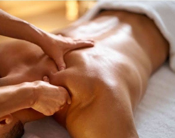 Massage relaxant à l'huile