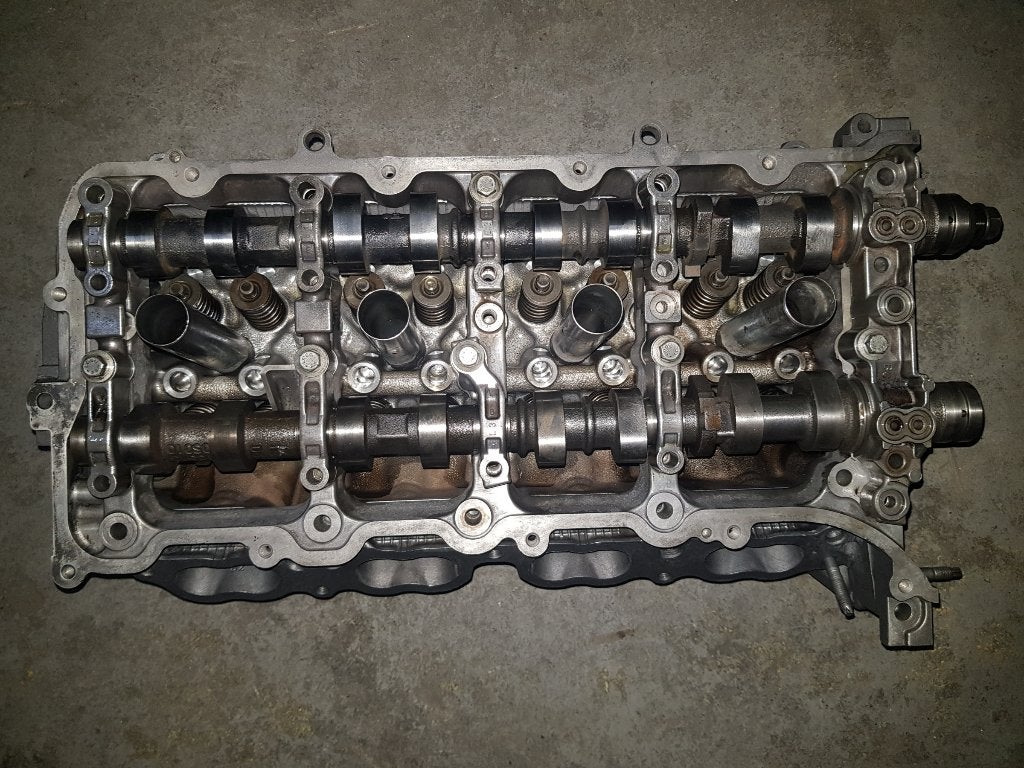 Cilinderkop-links Toyota Tundra 5.7 V8 32V VVT-I 2010, Enlèvement ou Envoi, Toyota