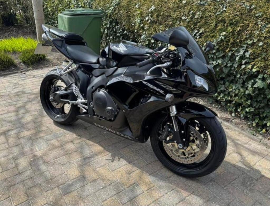 Honda CBR 1000RR Fireblade - 8000Km - Topconditie*, Motoren, Motoren | Honda, 4 cilinders, Particulier, Meer dan 35 kW, 1000 cc