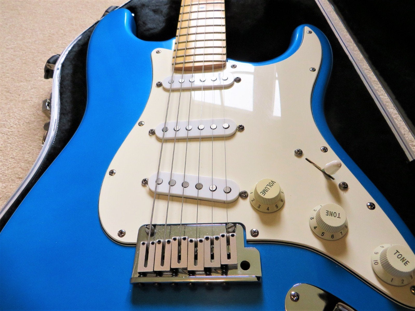 Fender Stratocaster USA, Ophalen, Fender