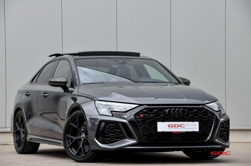 Audi RS3 RS3 Berline I CERAMIC BRAKES I CARBON PAKKET I PANO, RS3, 1650 kg, Leder, Bedrijf