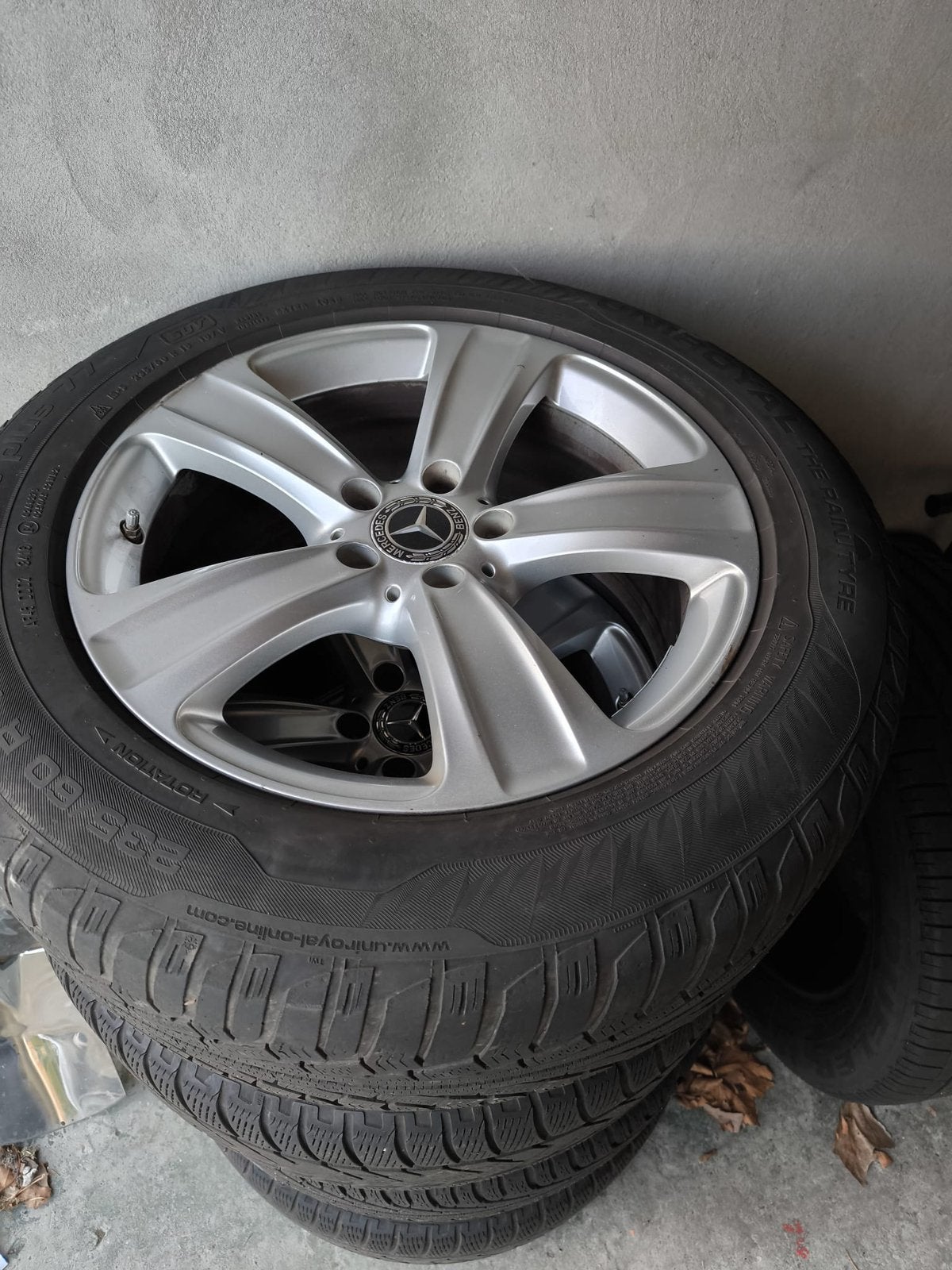 4 Mercedes velgen met Bridgestone banden 235/60 R18 103, Pneus et Jantes, Véhicule de tourisme, Autre, Enlèvement