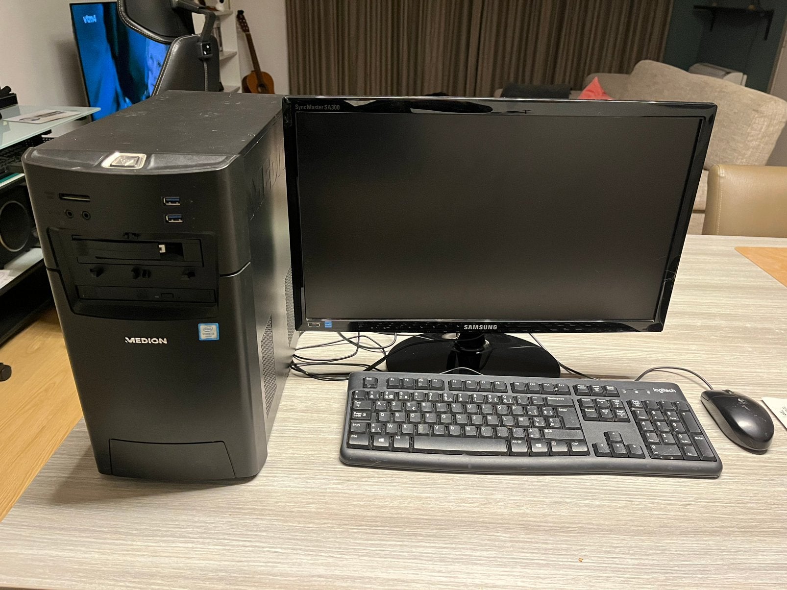 PC Desktop Medion, Computers en Software, Desktop Pc's, Ophalen, Gebruikt, Met monitor, 8 GB
