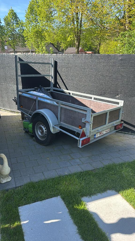 Aanhangwagen, Ophalen, Zo goed als nieuw