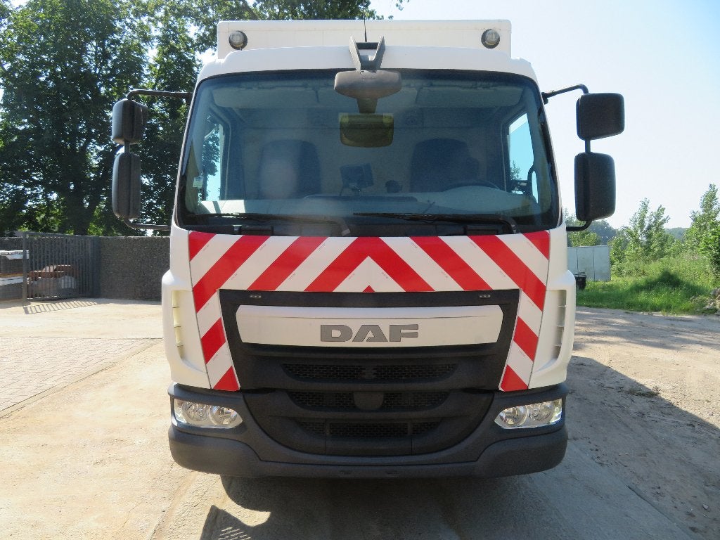 DAF LF180FA - ingericht - 2016 - €6, Auto's, 4 deurs, 4 cilinders, 131 kW, Wit