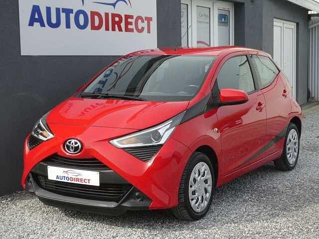 Toyota Aygo 1.0i VVT-i x-clusiv Airco, Camera, Bluetooth,, Autos, Toyota, Rouge, Achat, 998 cm³, Euro 6