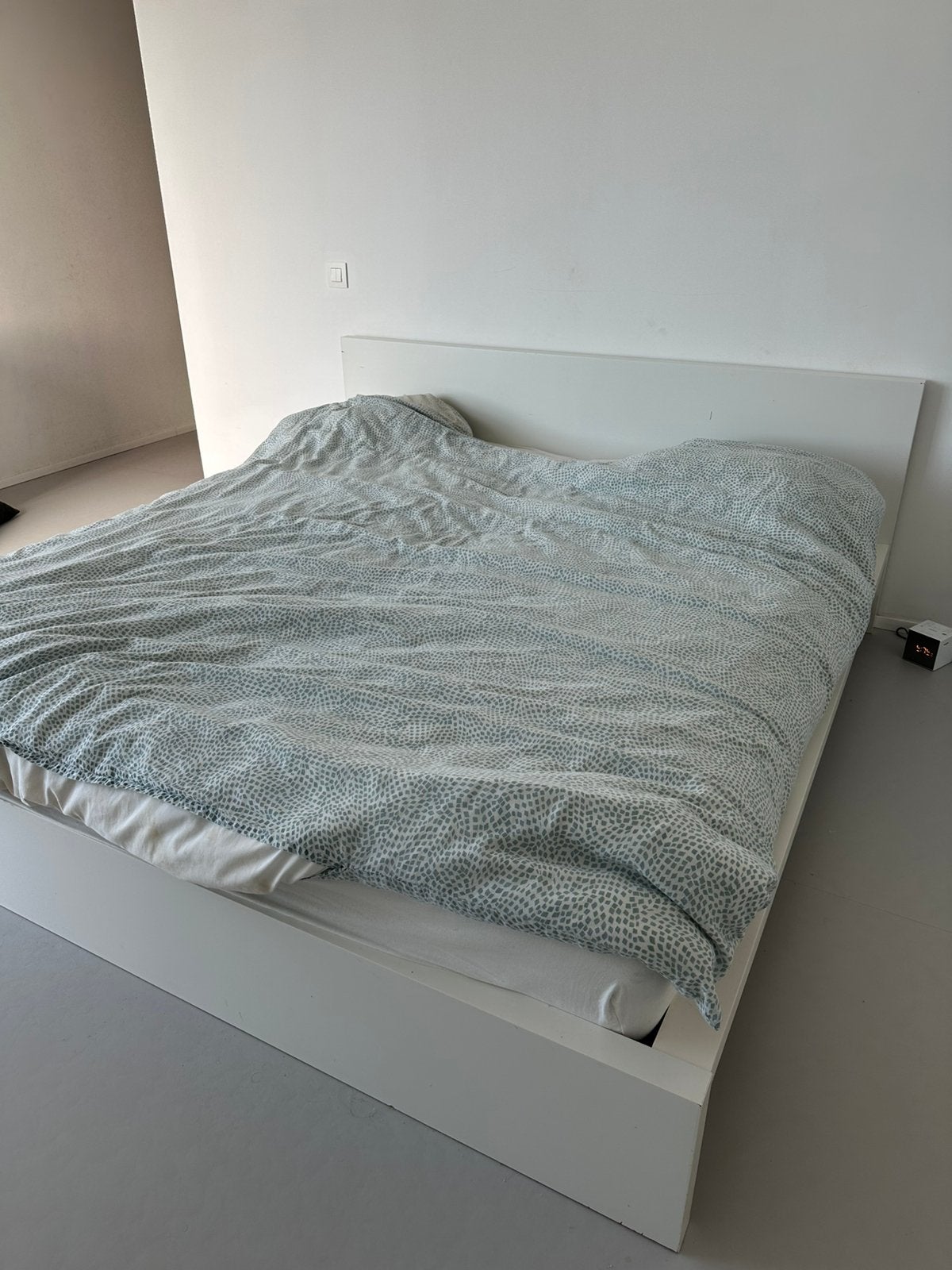 Bedframe + lattenbodem 180x200, Huis en Inrichting, Ophalen, Zo goed als nieuw