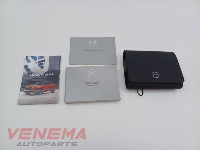 Livret d'instructions d'un Nissan Qashqai, -, 3 mois de garantie, Utilisé, -
