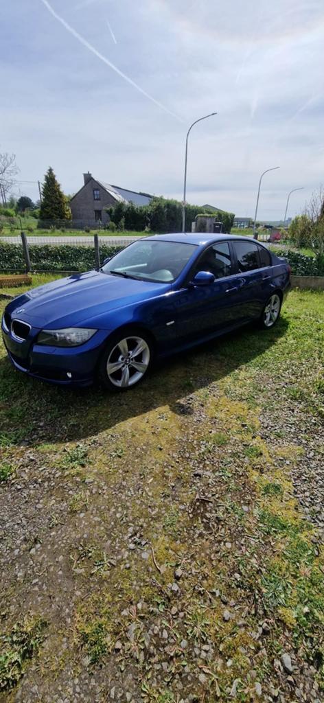 Bmw E90 318i lci facelift, Autos, BMW, Particulier