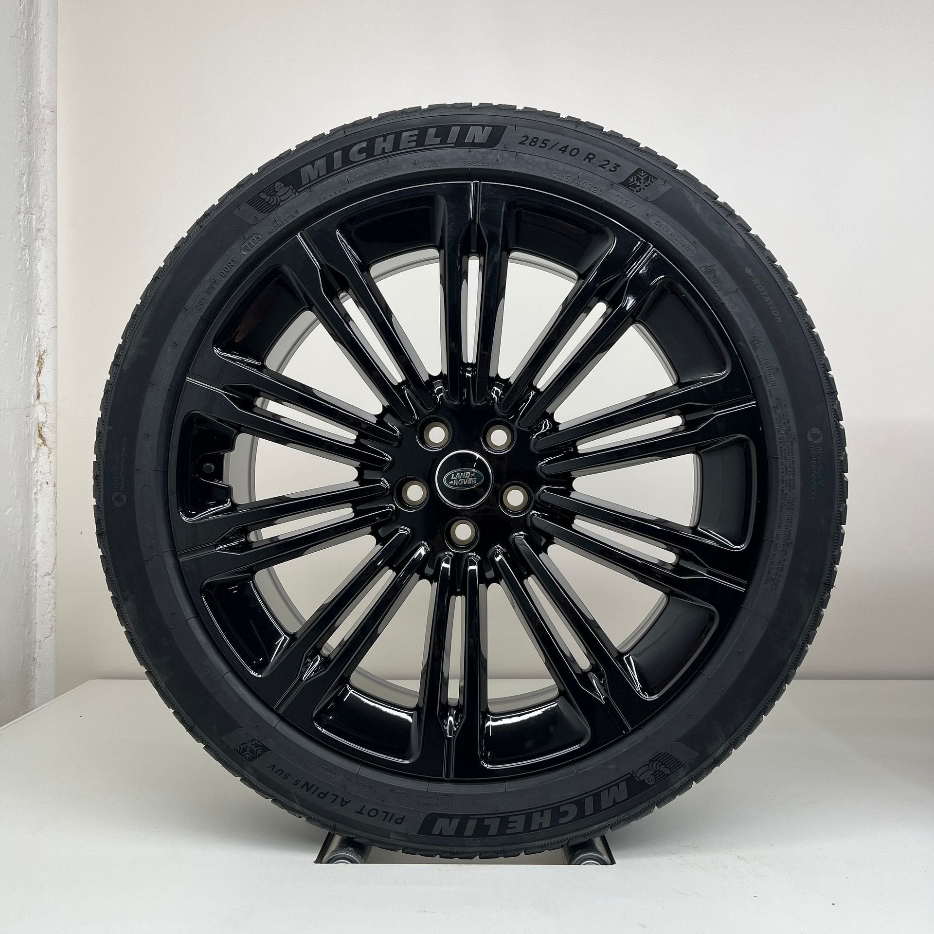 Land Rover Range Rover (sport) - 23 inch - winterbanden NIEU, 285 mm, Banden en Velgen, Nieuw, Overige maten