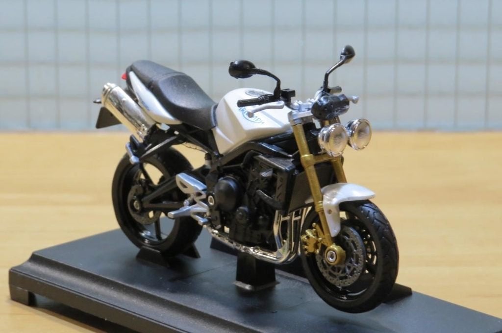 Triumph Street Triple 1:18 welly wit, Ophalen of Verzenden, Nieuw, Motor, Welly